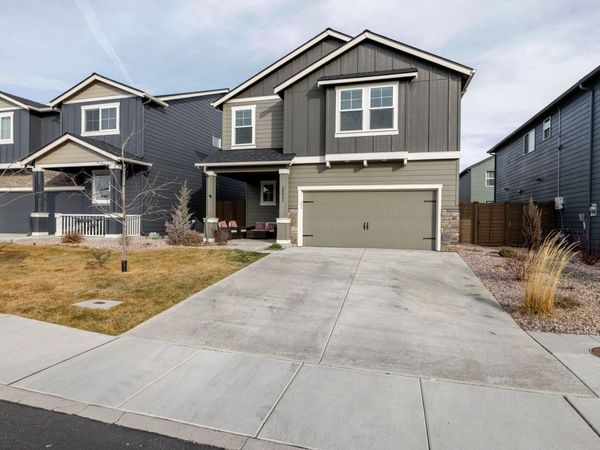 20632 Kira Drive, Bend, OR 97702