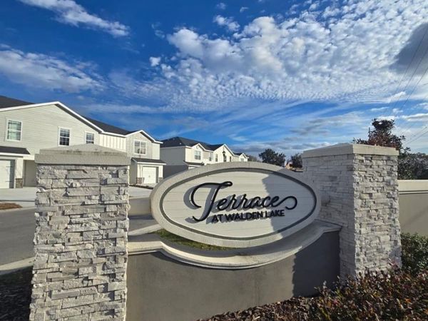 2738 IDYLL LAKES CIRCLE, PLANT CITY, FL 33566