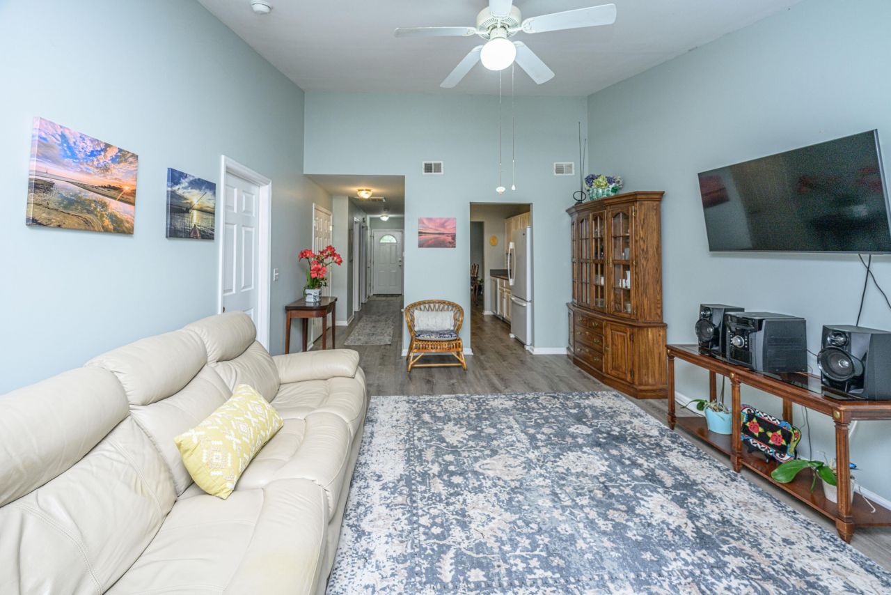 1407 Amanda Park Lane Photo 14