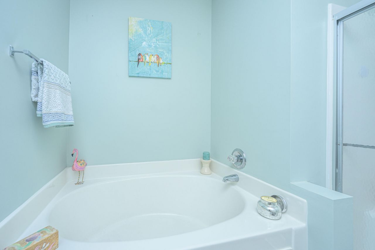 1407 Amanda Park Lane Photo 24