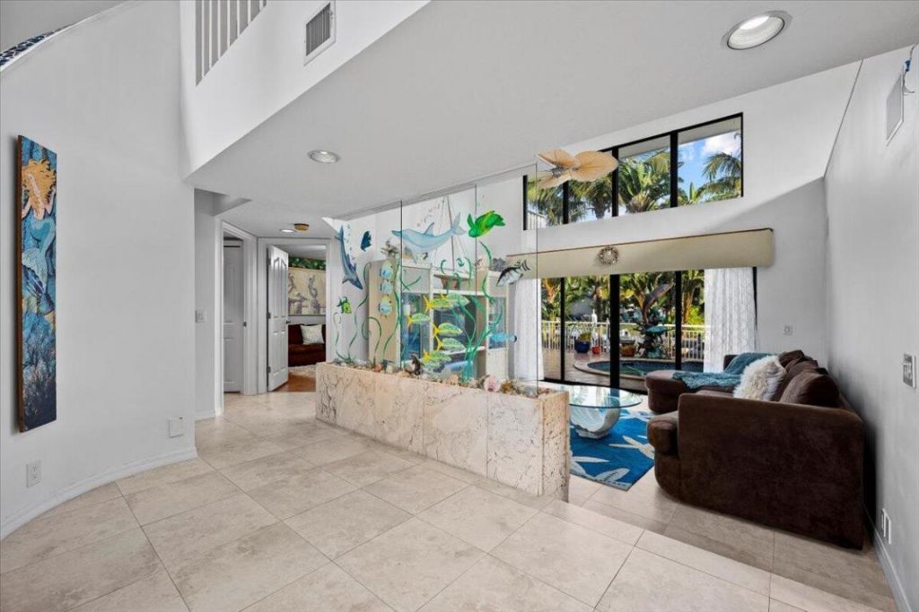 9363 SE Cove Point Street, Tequesta, FL 33469 Photo