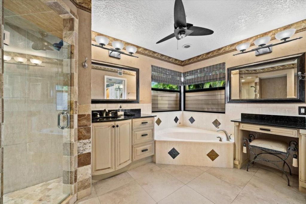 9363 SE Cove Point Street, Tequesta, FL 33469 Photo