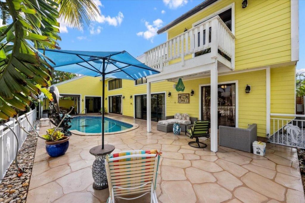 9363 SE Cove Point Street, Tequesta, FL 33469 Photo