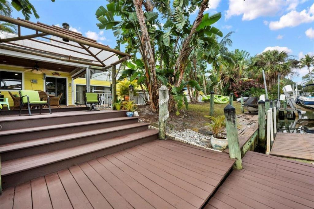 9363 SE Cove Point Street, Tequesta, FL 33469 Photo