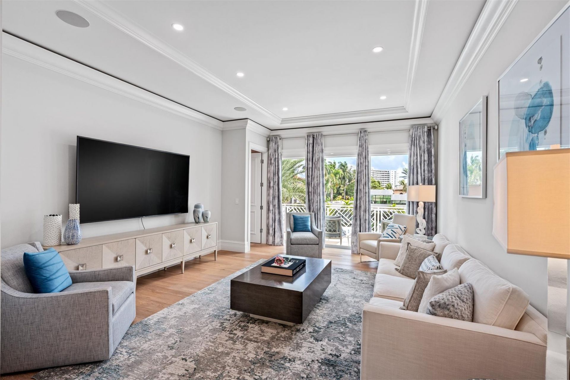 400 Coral Way, Fort Lauderdale, FL 33301 Photo