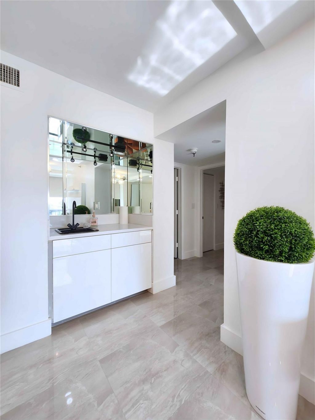 6463 La Costa Drive, Unit 301, Boca Raton, FL 33433 Photo