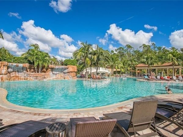 9566 Trevi CT, Unit 4943, NAPLES, FL 34113