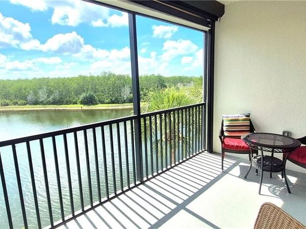 9566 Trevi CT, Unit 4943, NAPLES, FL 34113