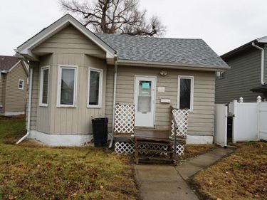 2111 S 10TH Street, COUNCIL BLUFFS, IA 51501