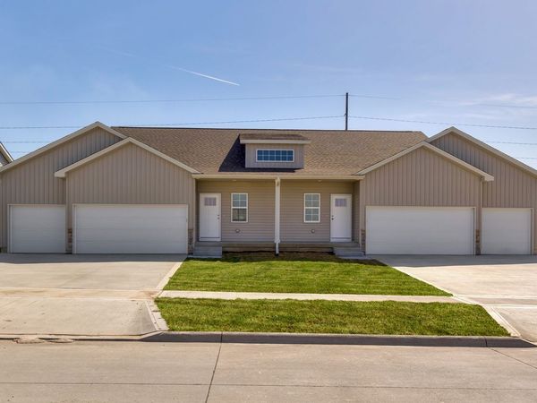 1102 Westview Drive, Huxley, IA 50124