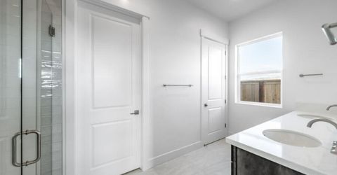 2305 Rocky Anchor Lane, Unit Oakhill 13, Sparks, NV 89436 Photo