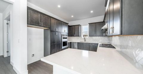 2305 Rocky Anchor Lane, Unit Oakhill 13, Sparks, NV 89436 Photo