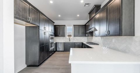 2305 Rocky Anchor Lane, Unit Oakhill 13, Sparks, NV 89436 Photo