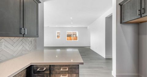 2305 Rocky Anchor Lane, Unit Oakhill 13, Sparks, NV 89436 Photo