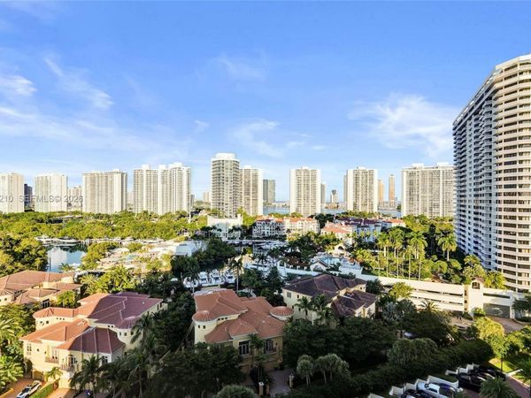 1000 E Island Blvd, Unit 1608, Aventura, FL 33160