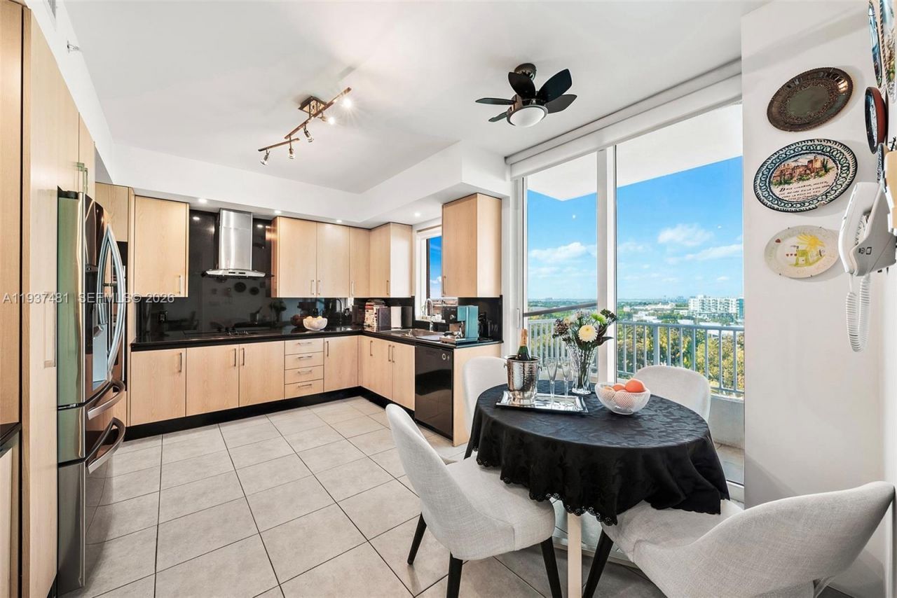 781 Crandon Blvd, Unit 804, Key Biscayne, FL 33149 Photo
