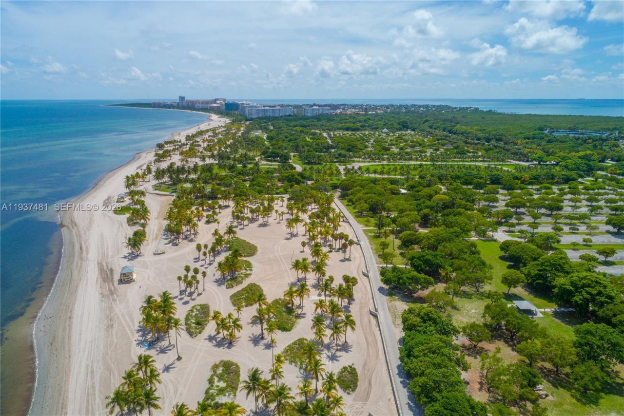 781 Crandon Blvd, Unit 804, Key Biscayne, FL 33149 Photo