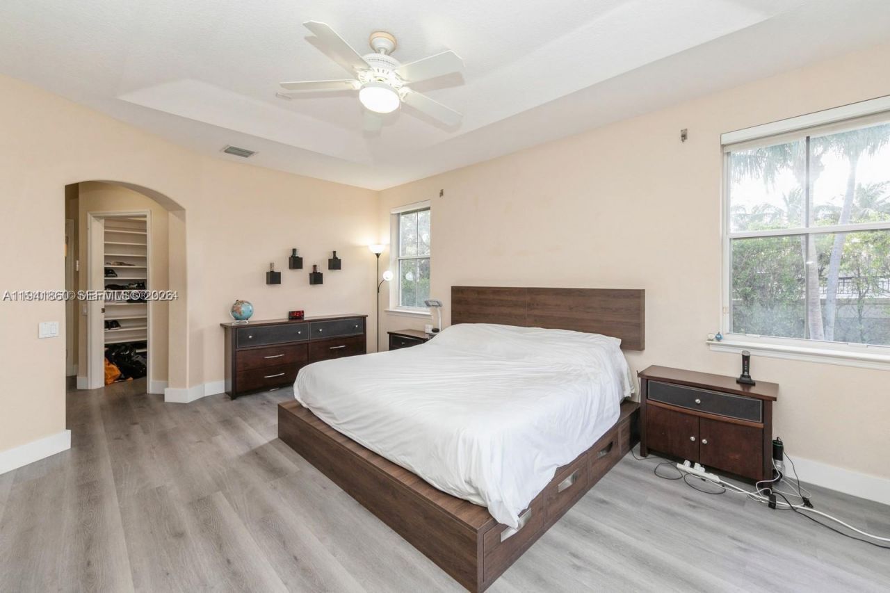 999 N Harbor Vw N, Hollywood, FL 33019 Photo