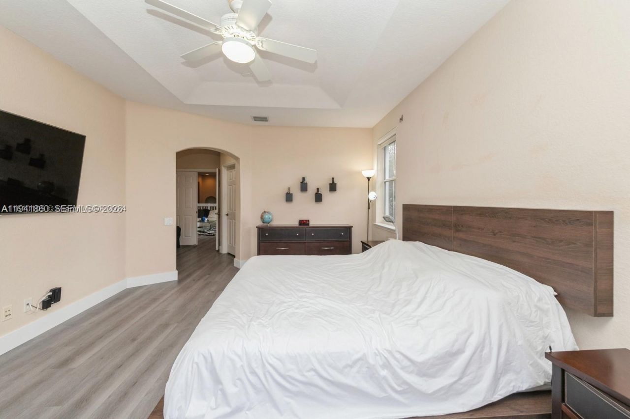 999 N Harbor Vw N, Hollywood, FL 33019 Photo