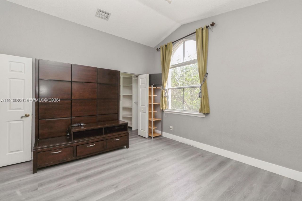 999 N Harbor Vw N, Hollywood, FL 33019 Photo