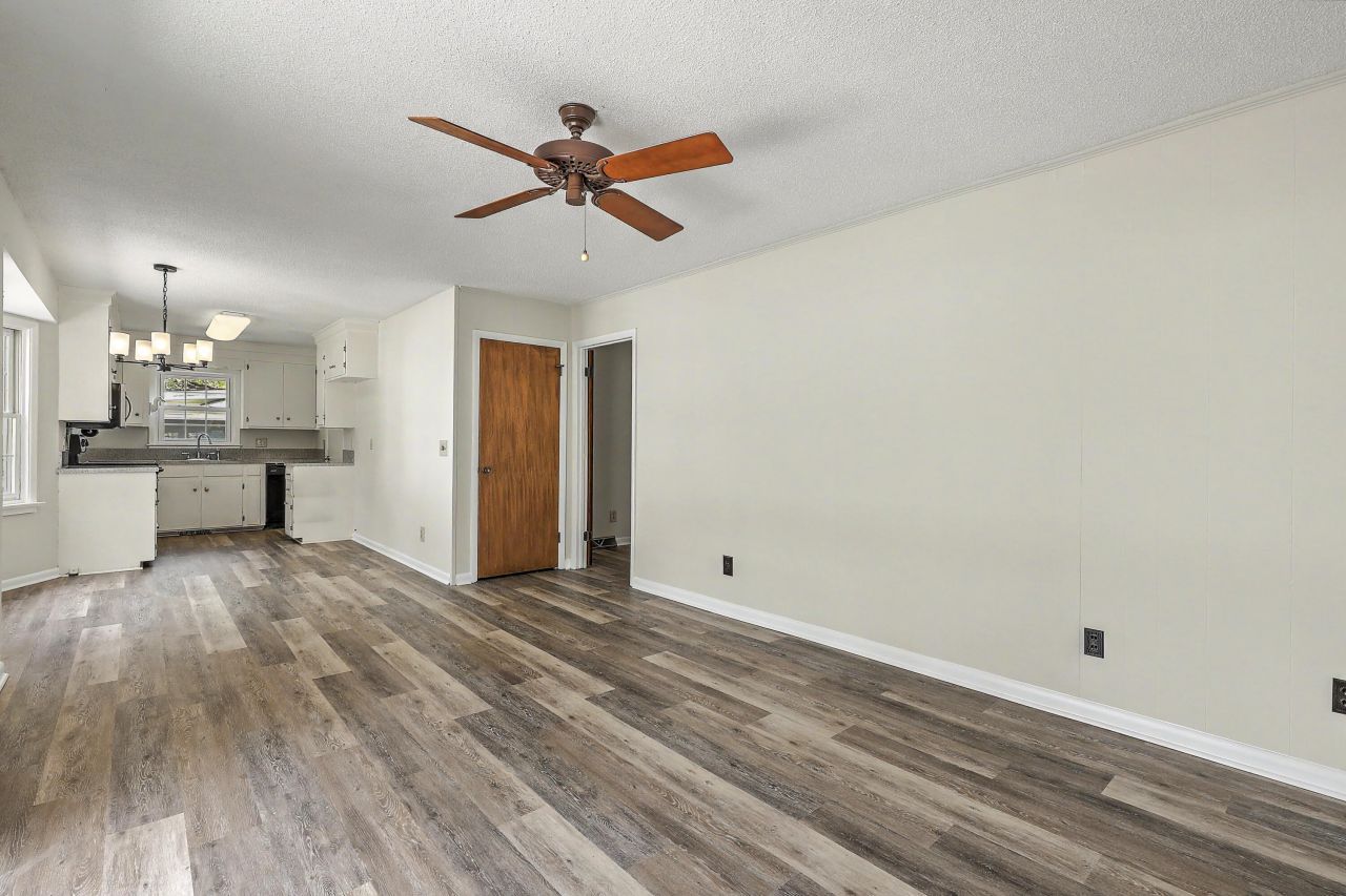 109 Niblick Road Photo 12