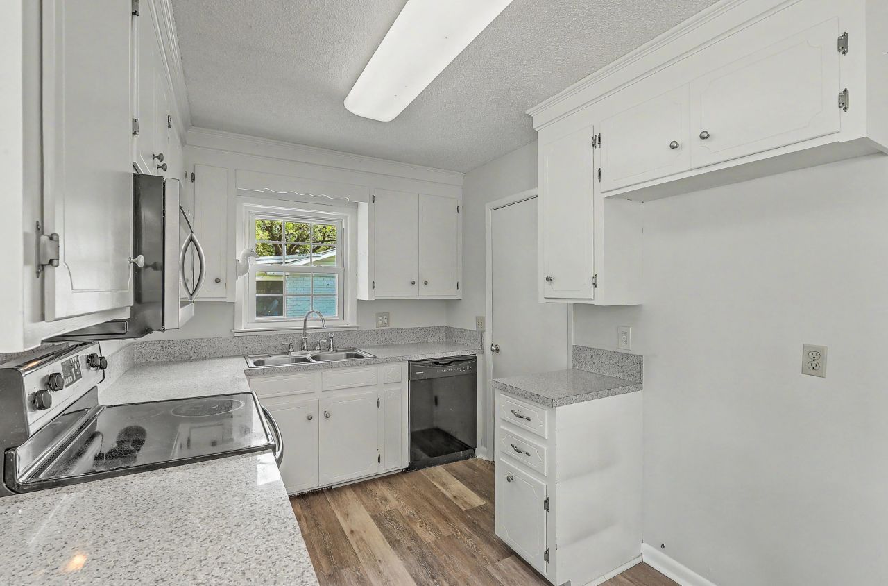 109 Niblick Road Photo 15