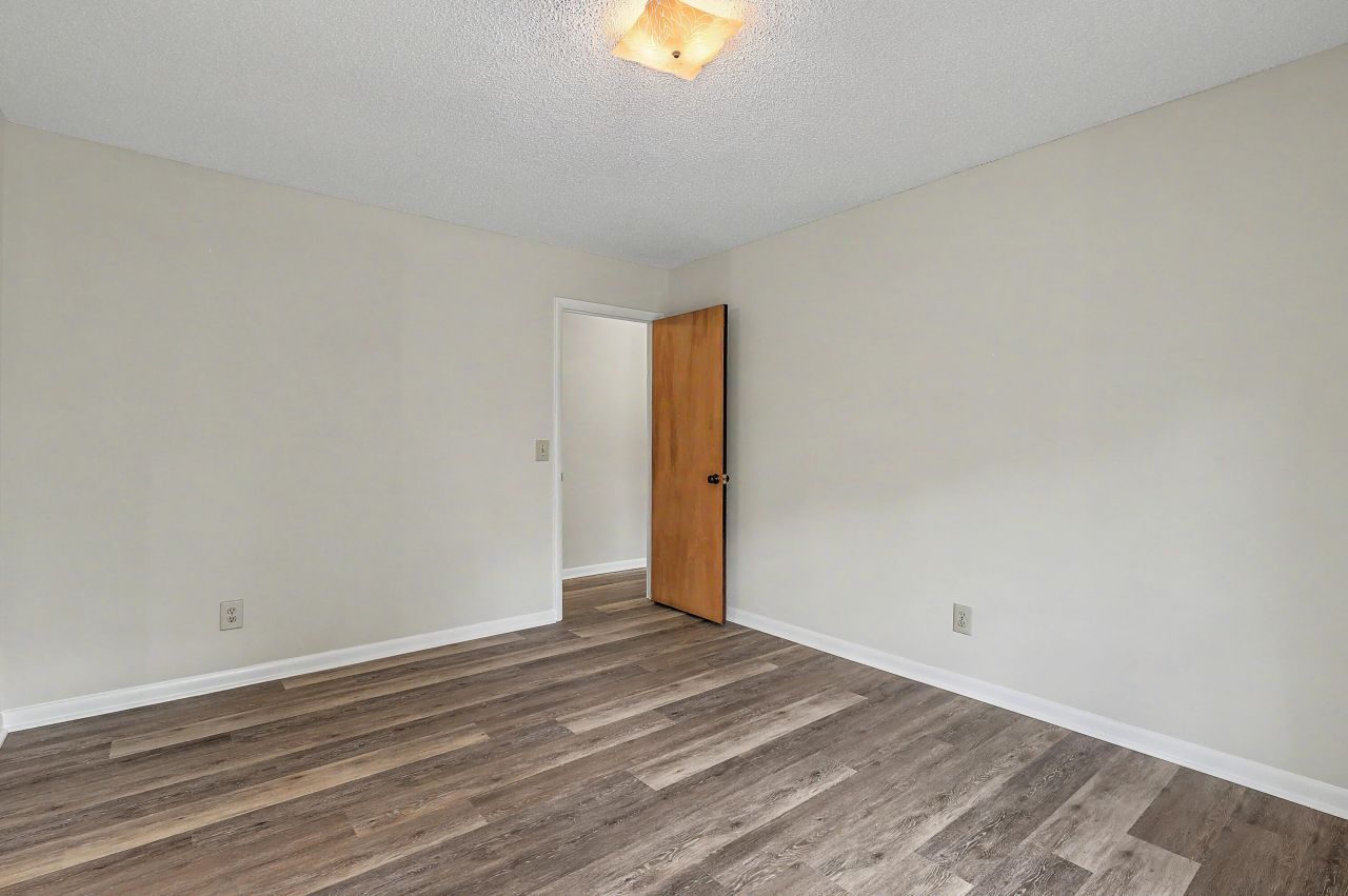 109 Niblick Road Photo 20