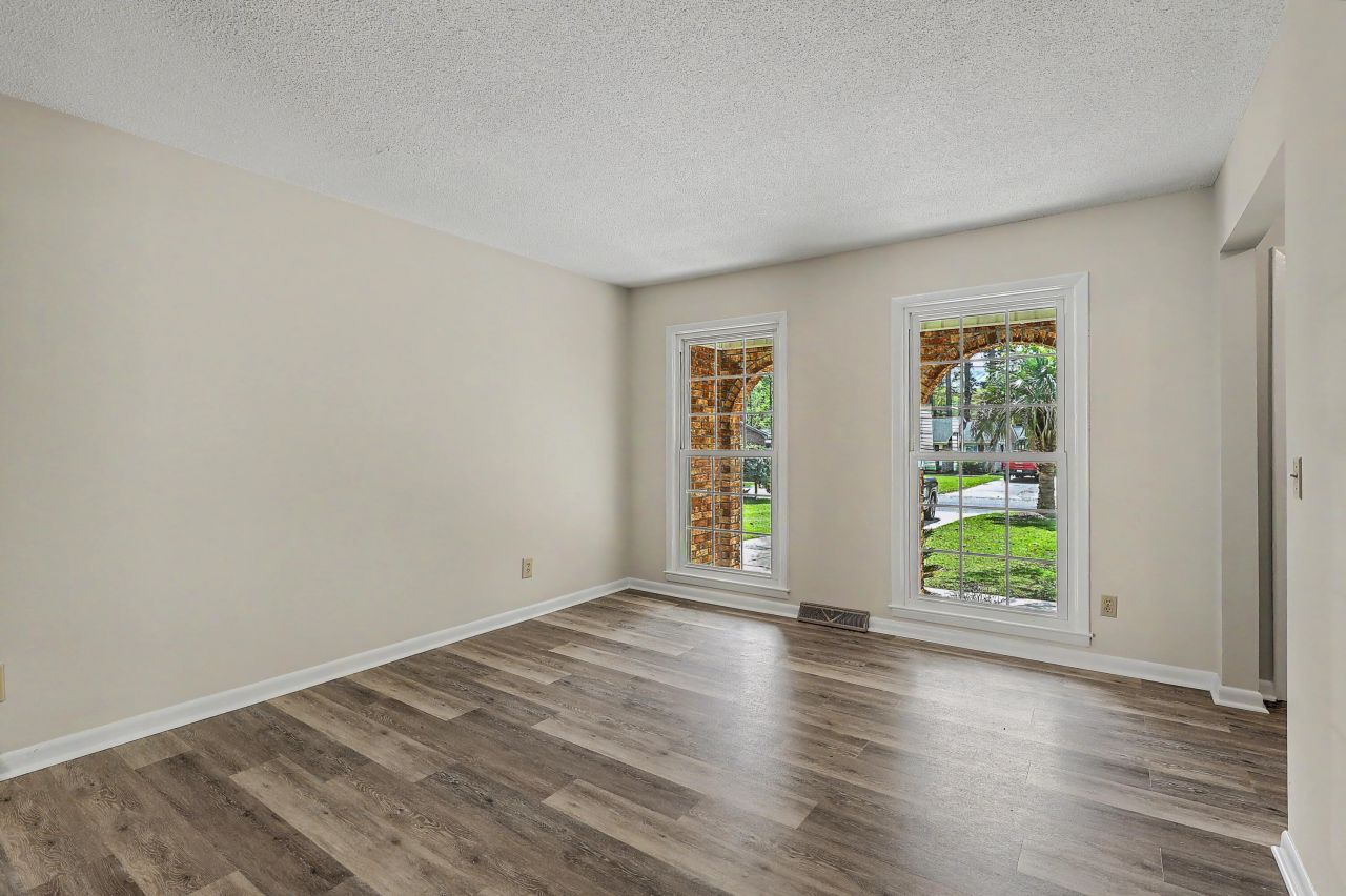 109 Niblick Road Photo 8