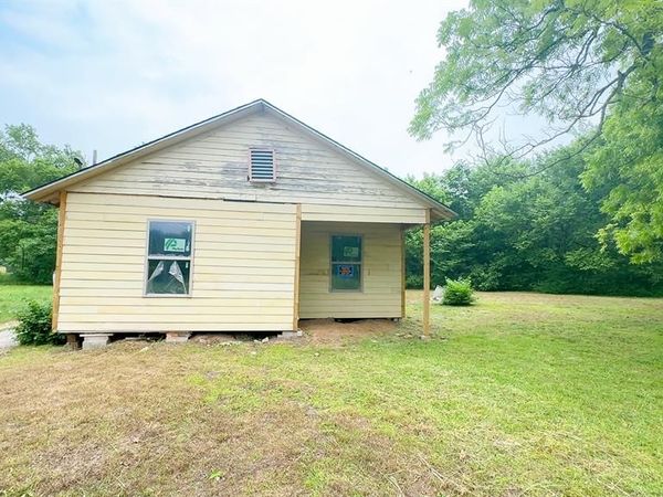 380 3rd Street NE, Paris, TX 75460