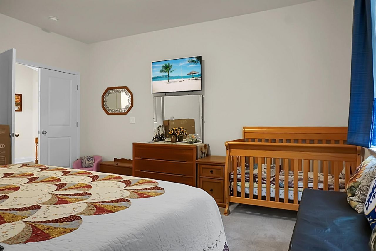 736 E Randolph Street Photo 14