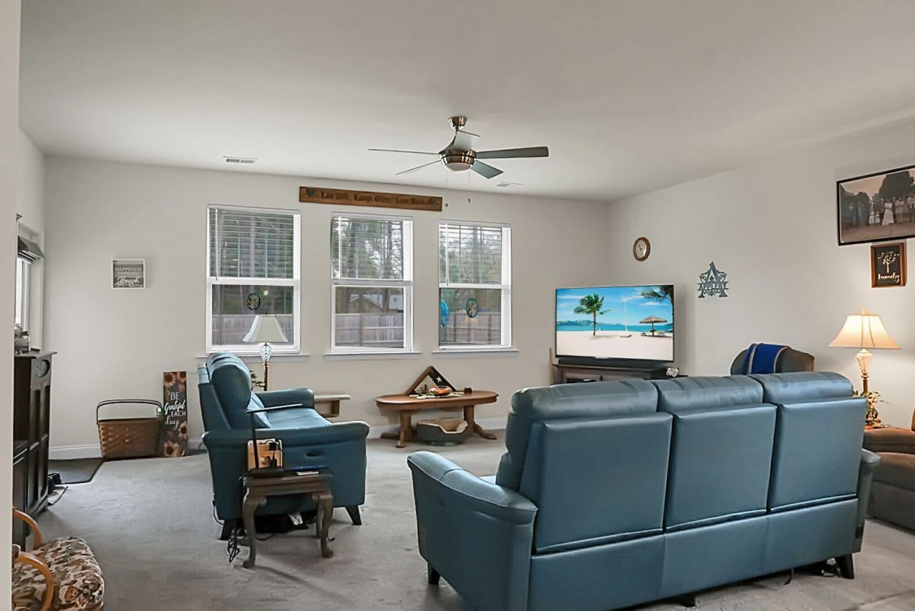 736 E Randolph Street Photo 24