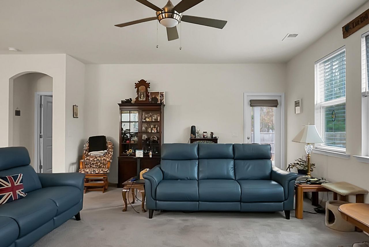 736 E Randolph Street Photo 26