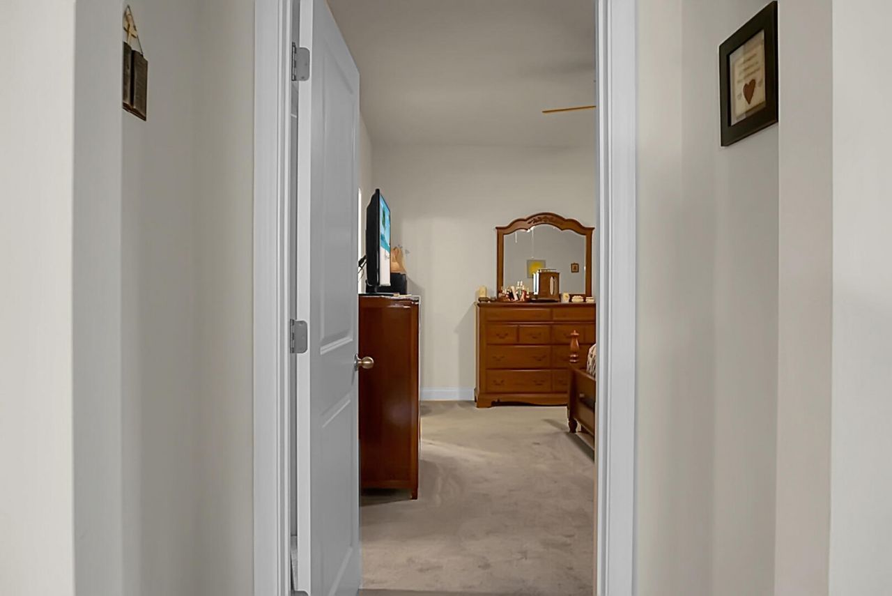 736 E Randolph Street Photo 28