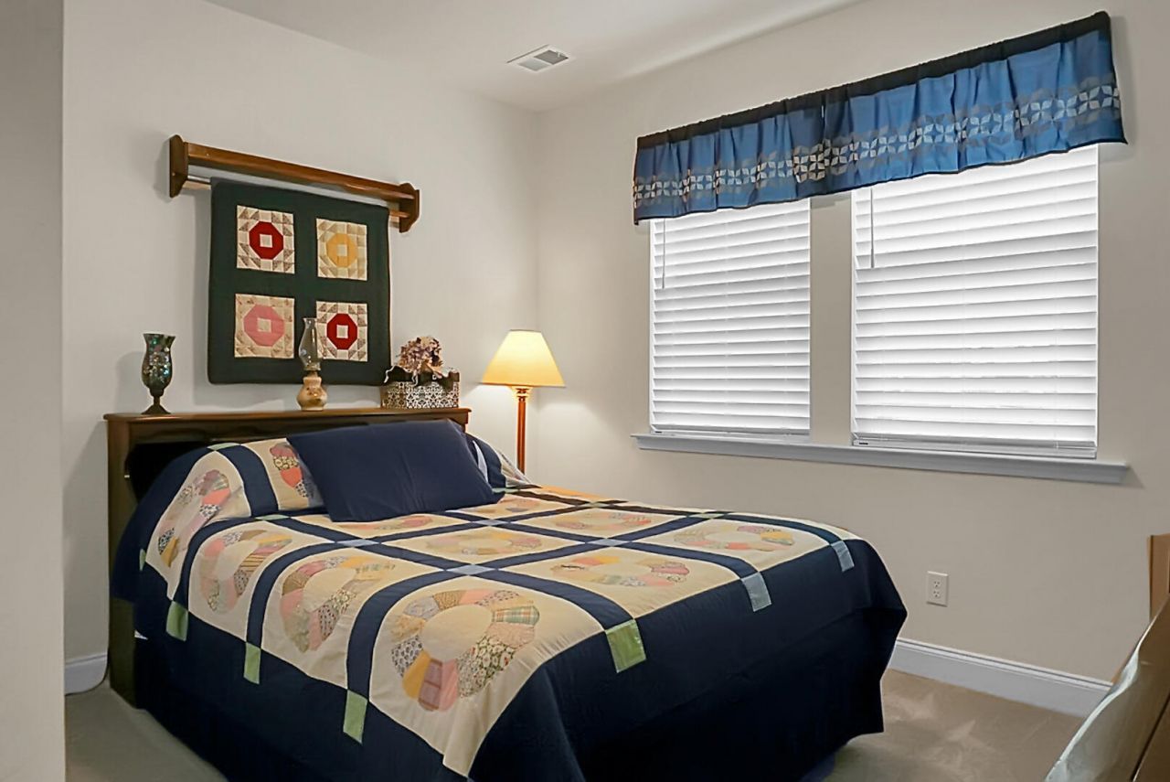 736 E Randolph Street Photo 5