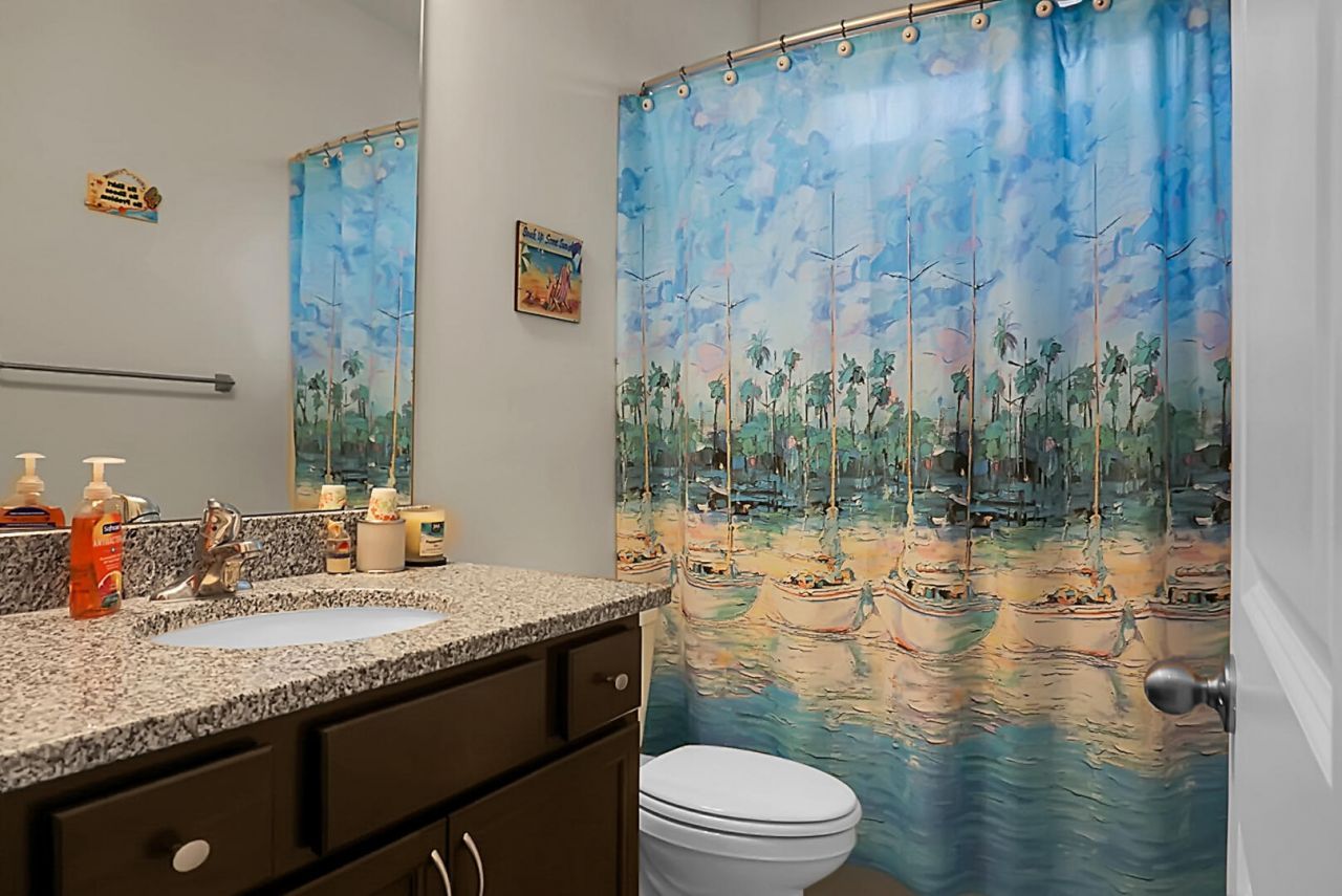 736 E Randolph Street Photo 7