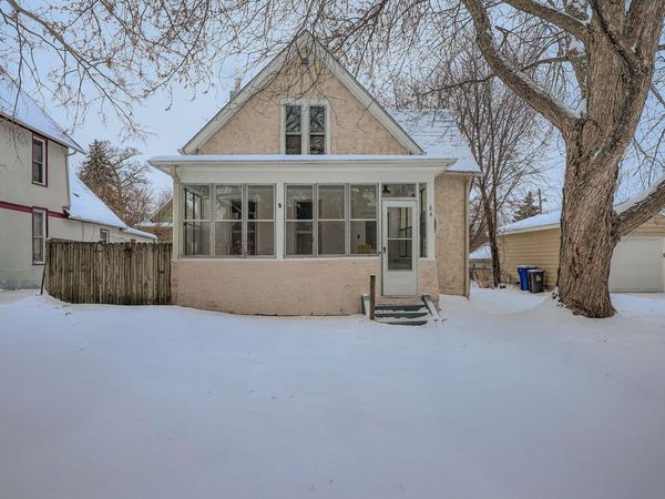 84 Isabel Street W, Saint Paul, MN 55107