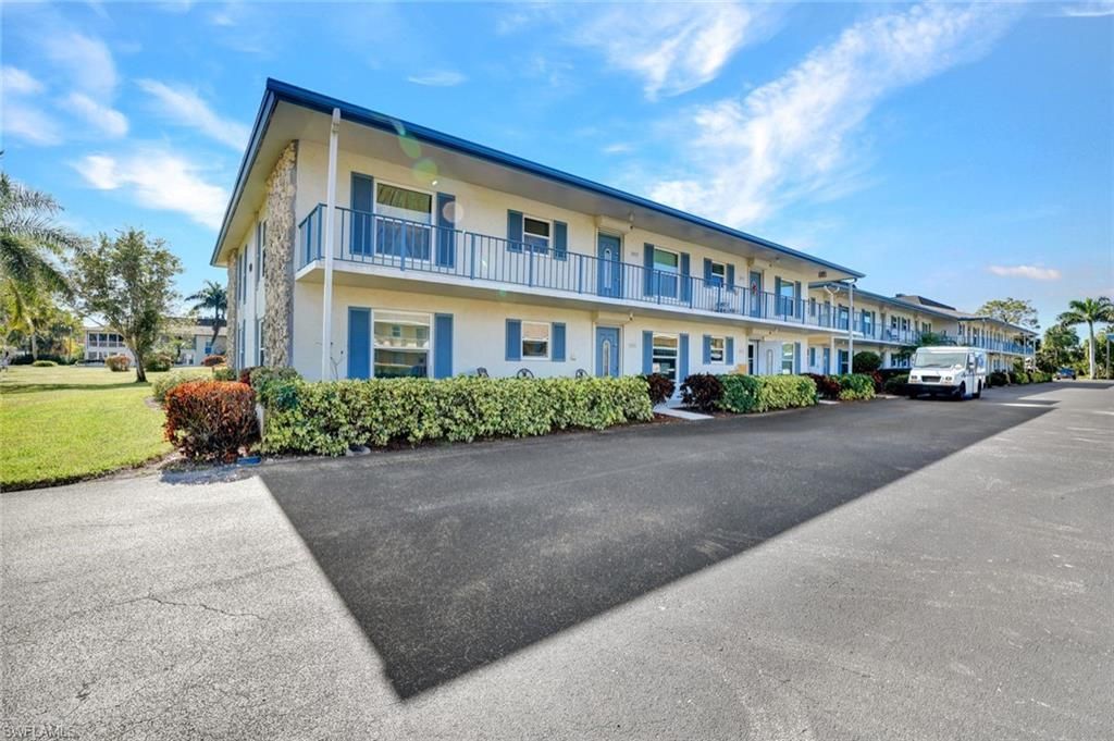 325 Charlemagne Blvd, Unit C204, Naples, FL 34112 Photo