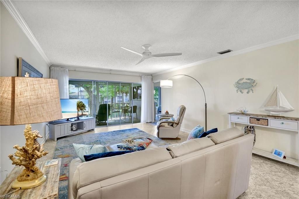 325 Charlemagne Blvd, Unit C204, Naples, FL 34112 Photo