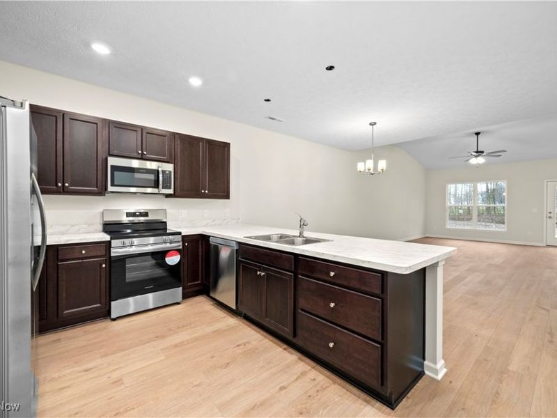 208 Alexander Drive, Elyria, OH 44035 Photo 16