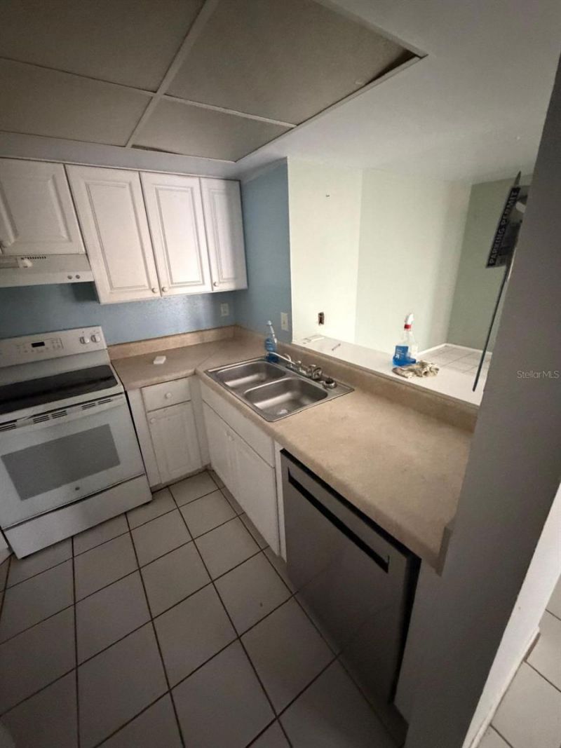 1531 SE Royal Green Circle, Unit 107, Port Saint Lucie, FL 34952 Photo