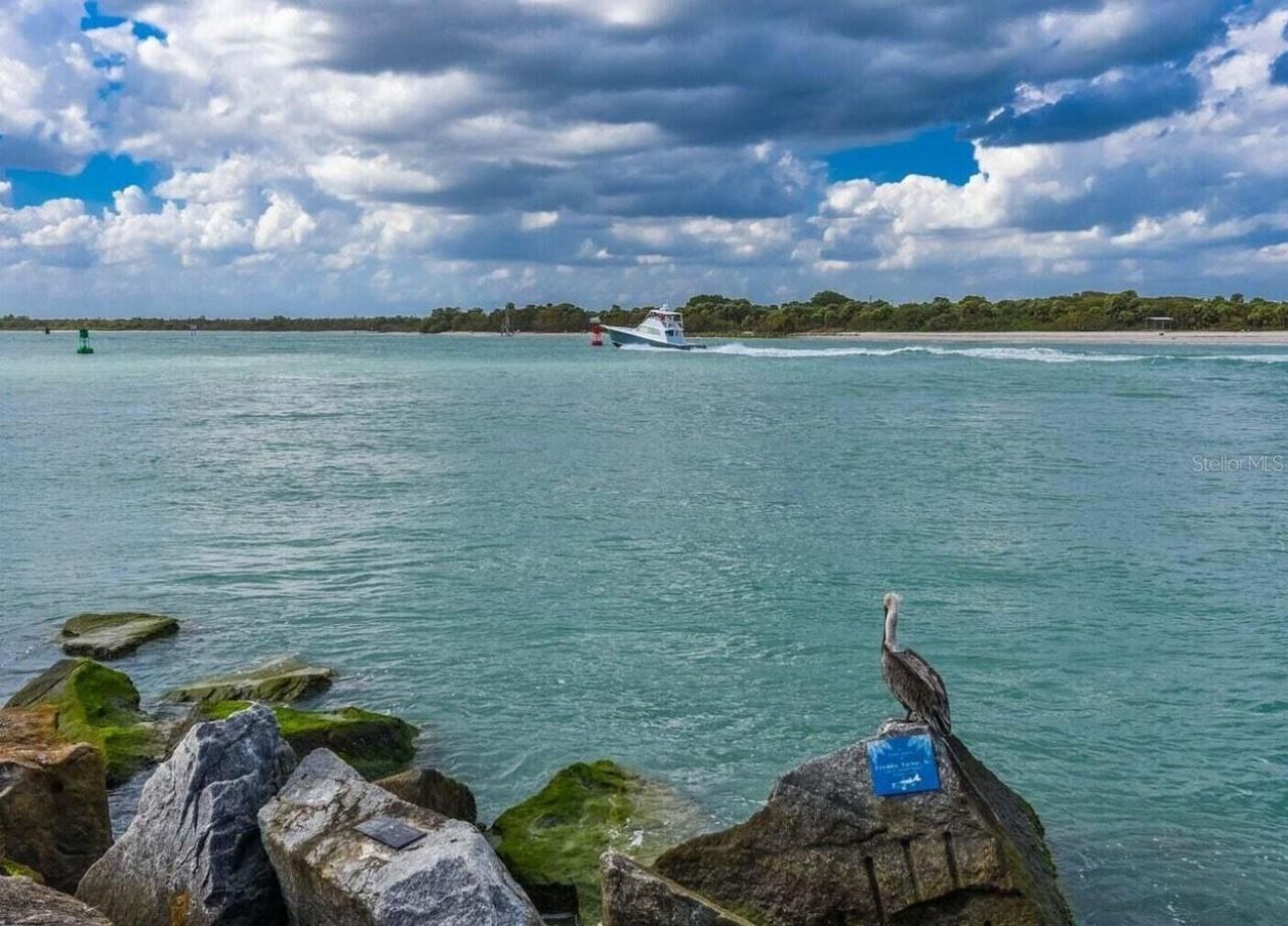 1531 SE Royal Green Circle, Unit 107, Port Saint Lucie, FL 34952 Photo