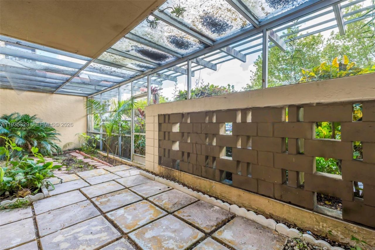 406 NW 68th Ave, Unit 125, Plantation, FL 33317 Photo