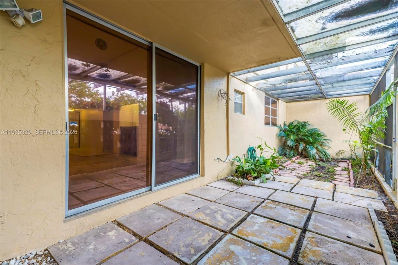 406 NW 68th Ave, Unit 125, Plantation, FL 33317 Photo