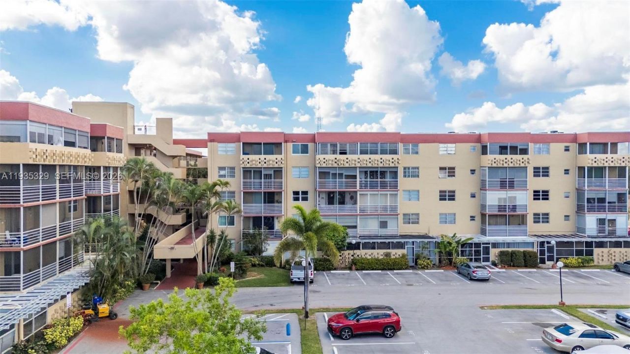 406 NW 68th Ave, Unit 125, Plantation, FL 33317 Photo