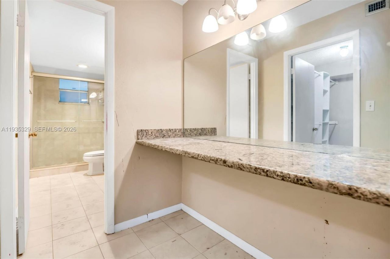 406 NW 68th Ave, Unit 125, Plantation, FL 33317 Photo