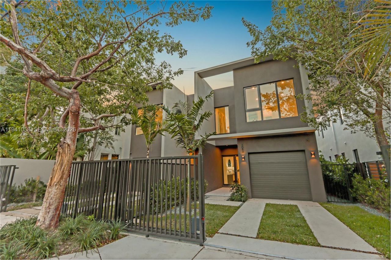 3084 Indiana St, Miami, FL 33133 Photo