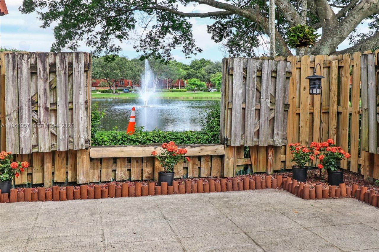 9977 NW 6th Ct, Unit 9977, Plantation, FL 33324 Photo