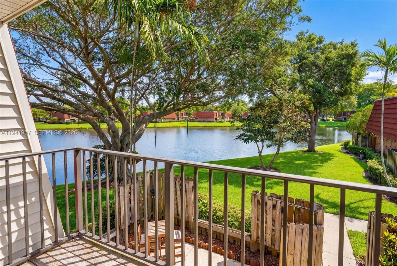 9977 NW 6th Ct, Unit 9977, Plantation, FL 33324 Photo