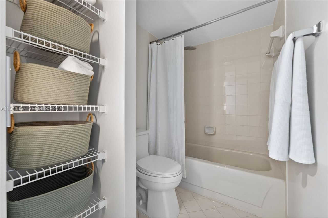 9977 NW 6th Ct, Unit 9977, Plantation, FL 33324 Photo