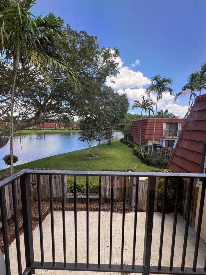 9977 NW 6th Ct, Unit 9977, Plantation, FL 33324 Photo